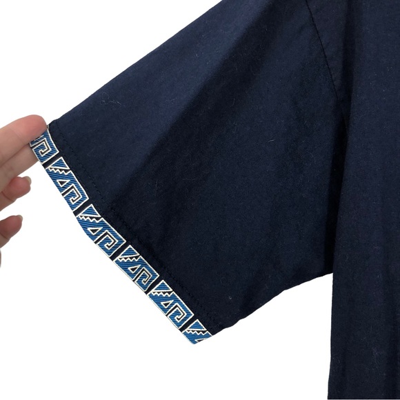 Columbia Vibrant Colored Graphic Tee w/Toucan and Aztec Trim at neck/Sleeves XL - Picture 4 of 6